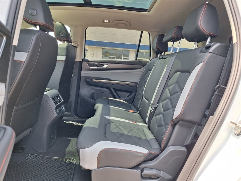 2025 Volkswagen Atlas 2.0T Peak Edition