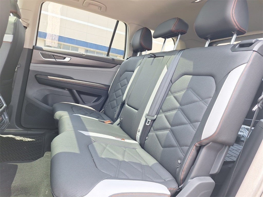 2025 Volkswagen Atlas 2.0T Peak Edition