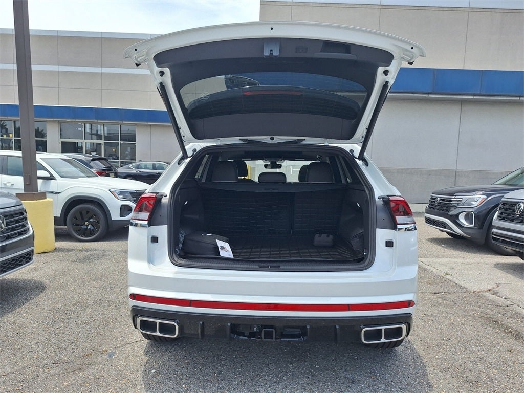2025 Volkswagen Atlas Cross Sport 2.0T SEL Premium R-Line