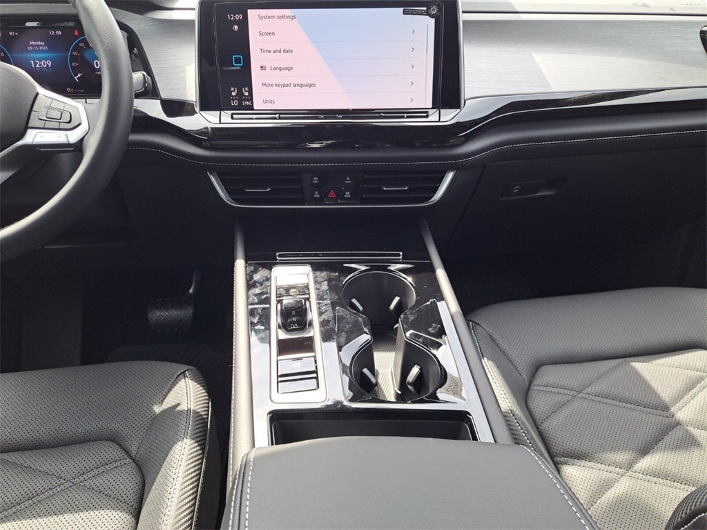 2026 Volkswagen Atlas Cross Sport 2.0T SE w/Technology