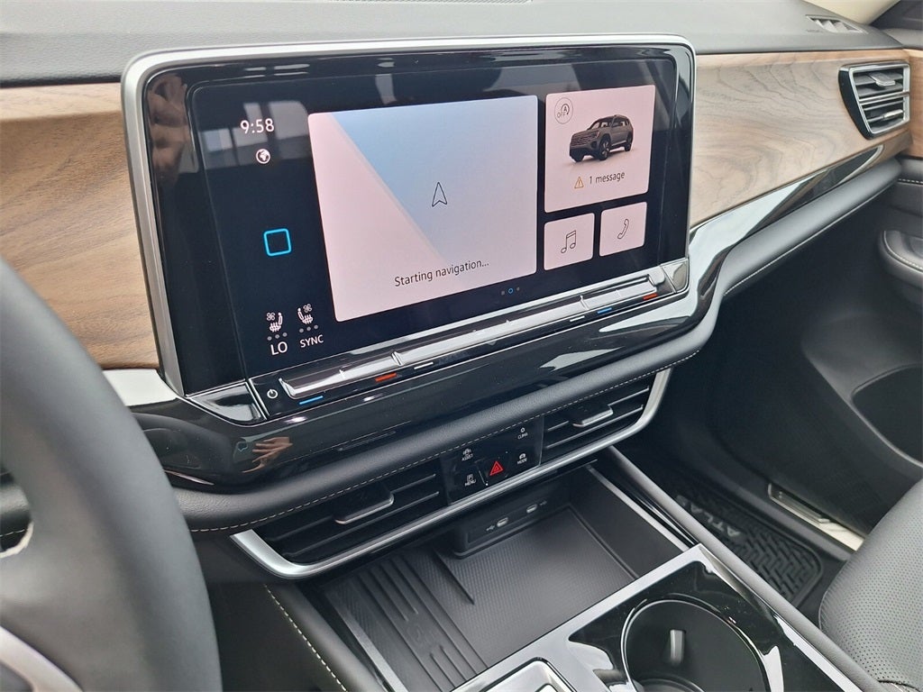 2025 Volkswagen Atlas 2.0T SE w/Technology
