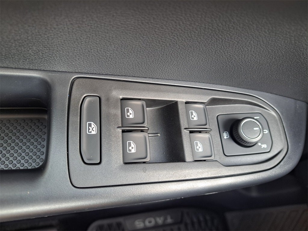 2025 Volkswagen Taos 1.5T SEL