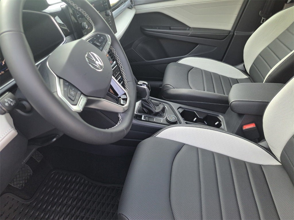 2025 Volkswagen Taos 1.5T SEL