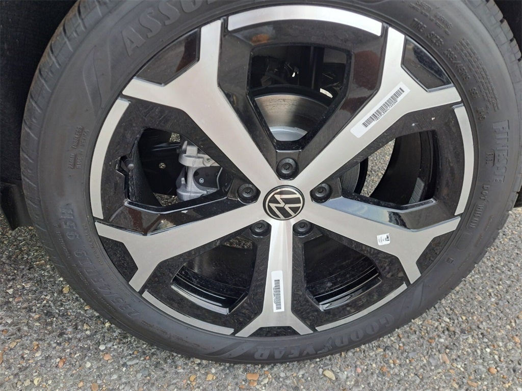 2025 Volkswagen Taos 1.5T SEL