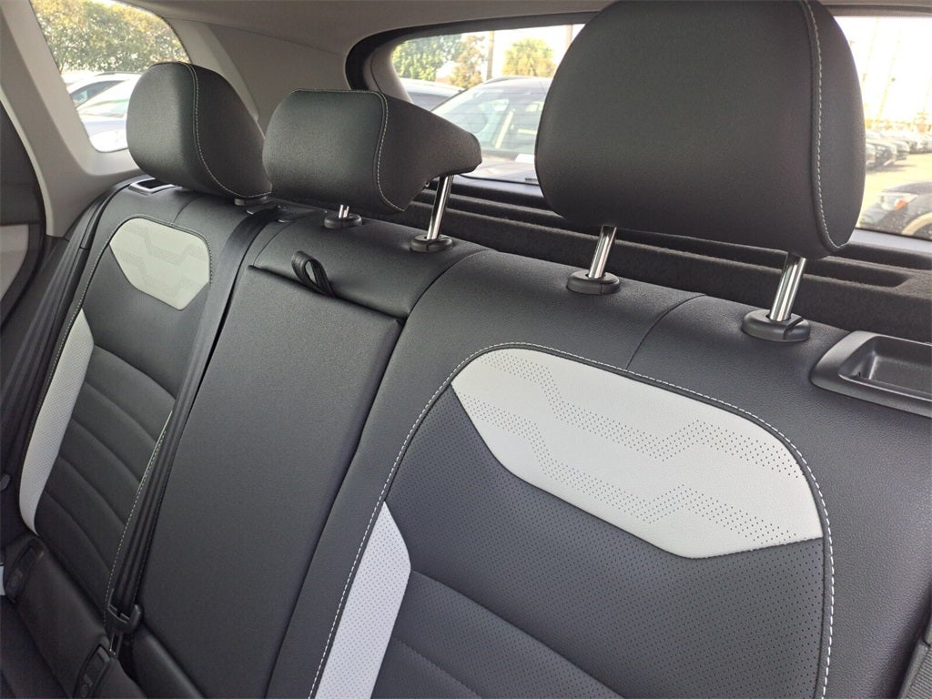 2025 Volkswagen Taos 1.5T SEL