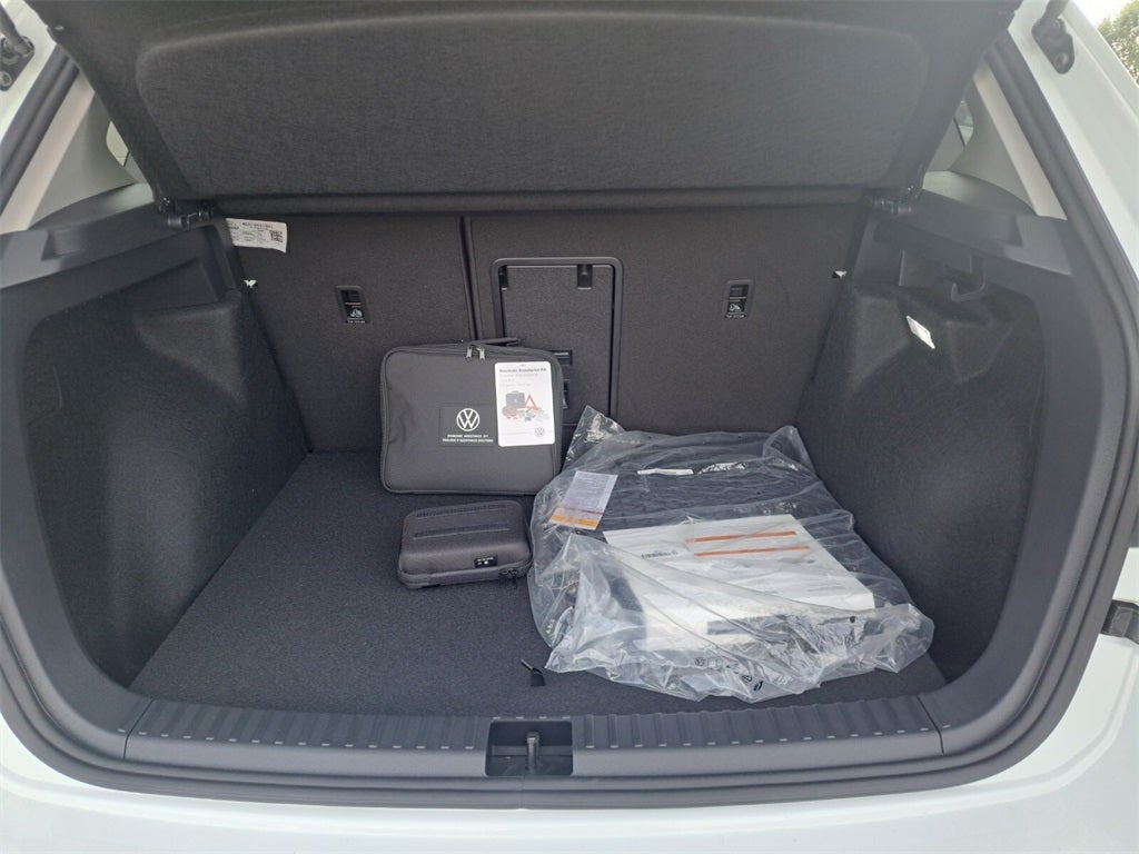 2025 Volkswagen Taos 1.5T SEL