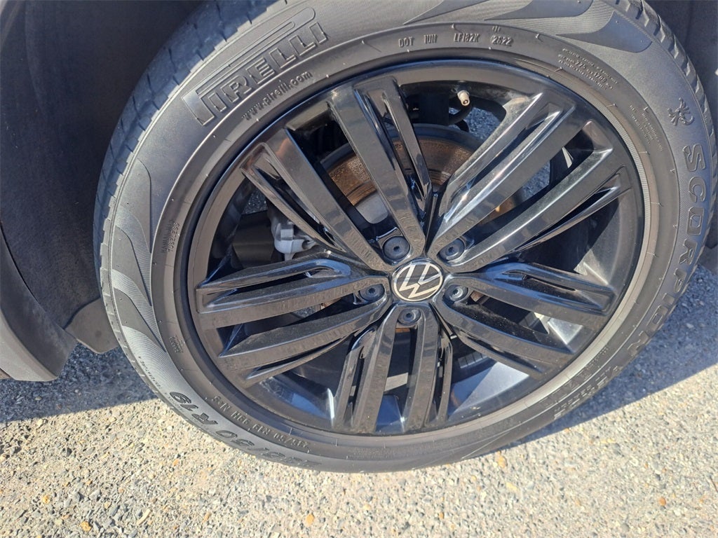 2022 Volkswagen Tiguan 2.0T SE R-Line Black