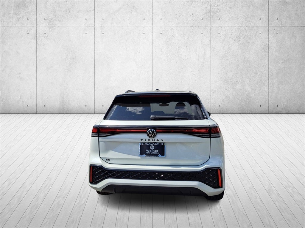 2025 Volkswagen Tiguan 2.0T SE R-Line Black