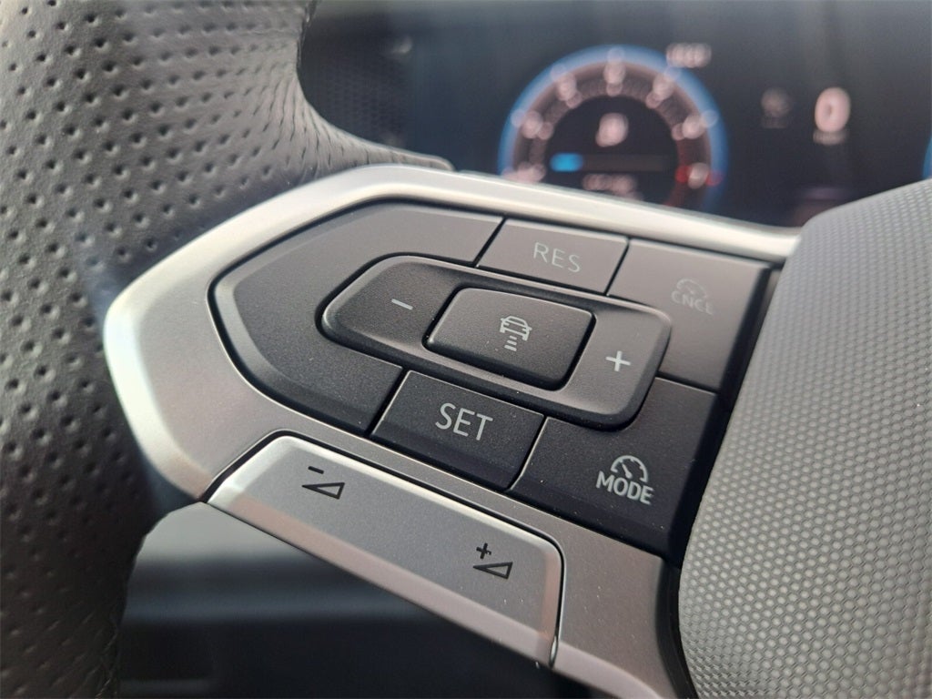 2025 Volkswagen Tiguan 2.0T SE R-Line Black