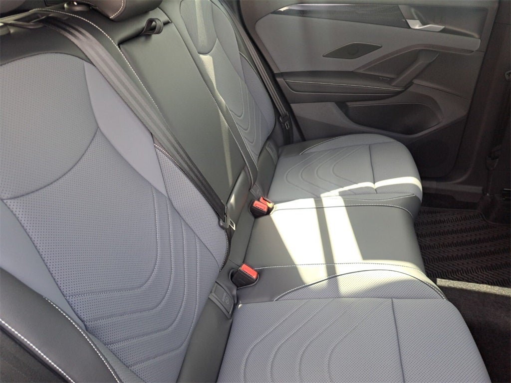 2025 Volkswagen Tiguan 2.0T SE R-Line Black