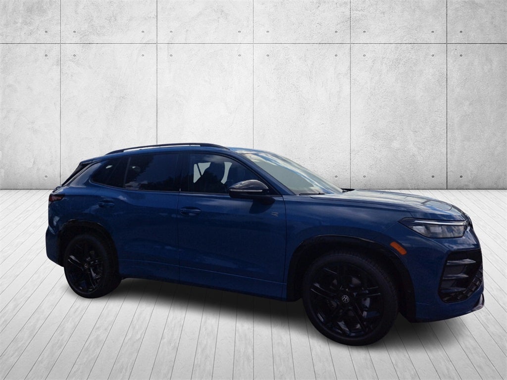 2025 Volkswagen Tiguan 2.0T SE R-Line Black