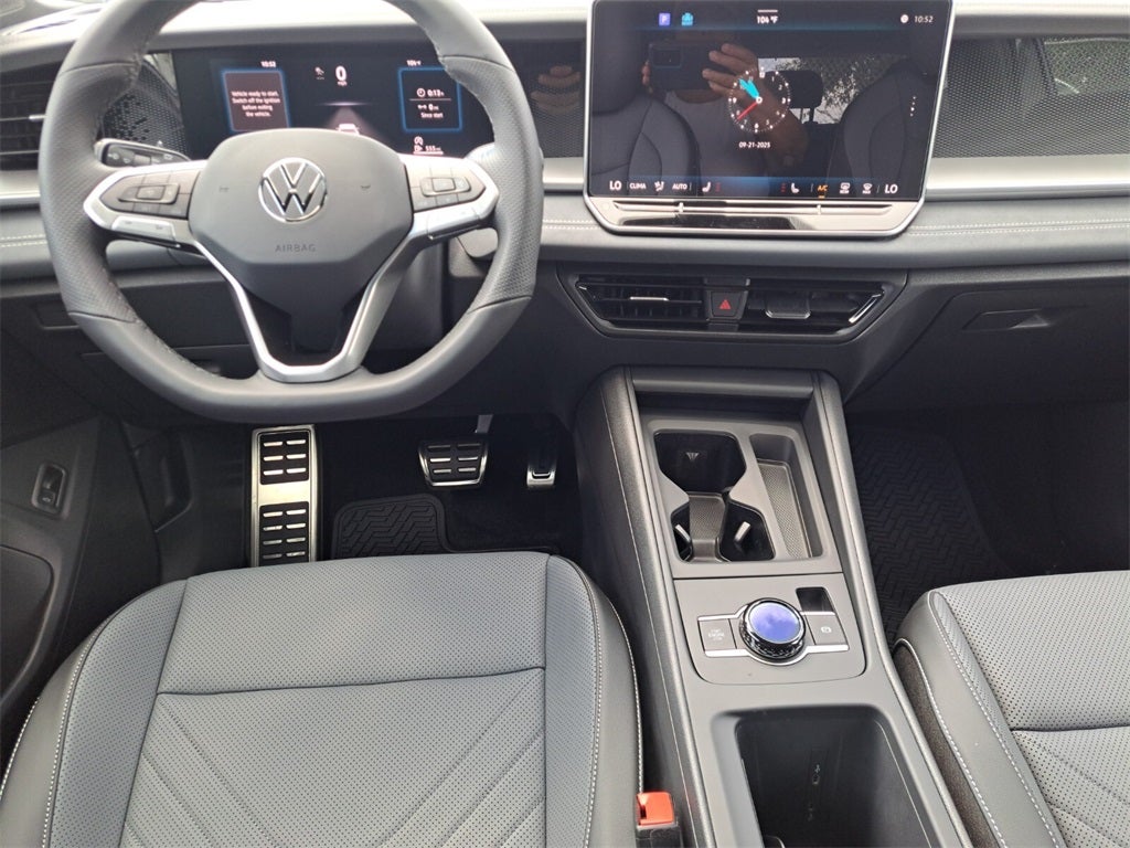 2025 Volkswagen Tiguan 2.0T SE R-Line Black