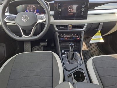 2025 Volkswagen Taos 1.5T SE