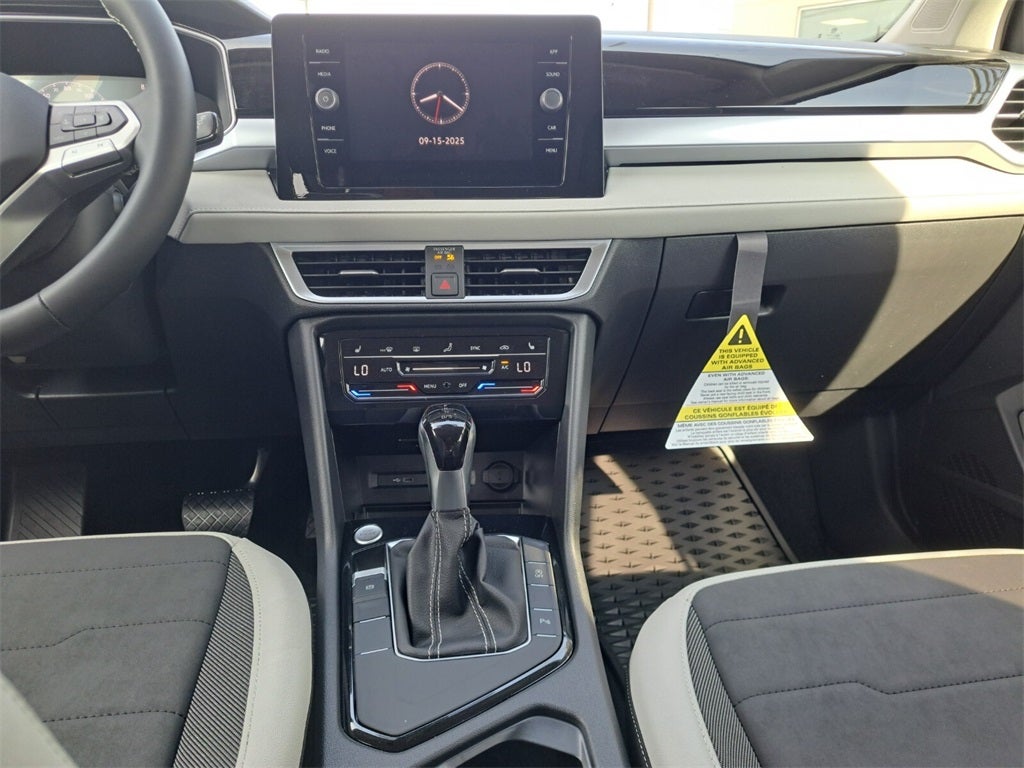 2025 Volkswagen Taos 1.5T SE