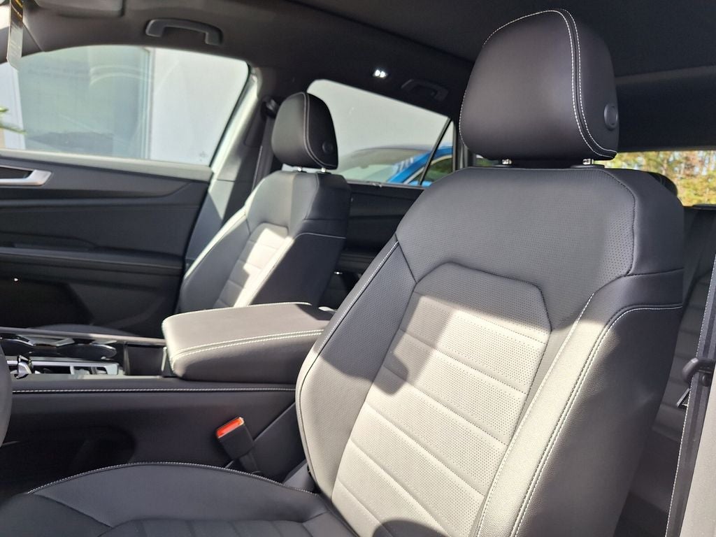 2026 Volkswagen Atlas Cross Sport 2.0T SEL R-Line Black