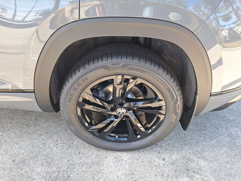 2026 Volkswagen Atlas Cross Sport 2.0T SEL R-Line Black