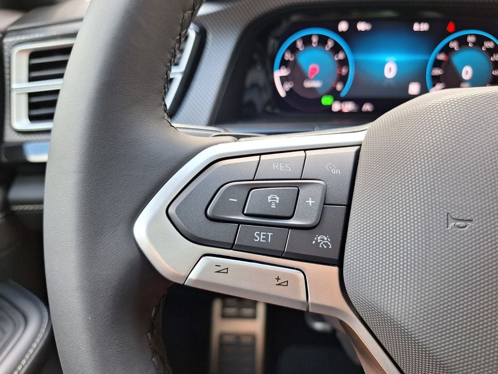 2026 Volkswagen Atlas Cross Sport 2.0T SEL R-Line Black