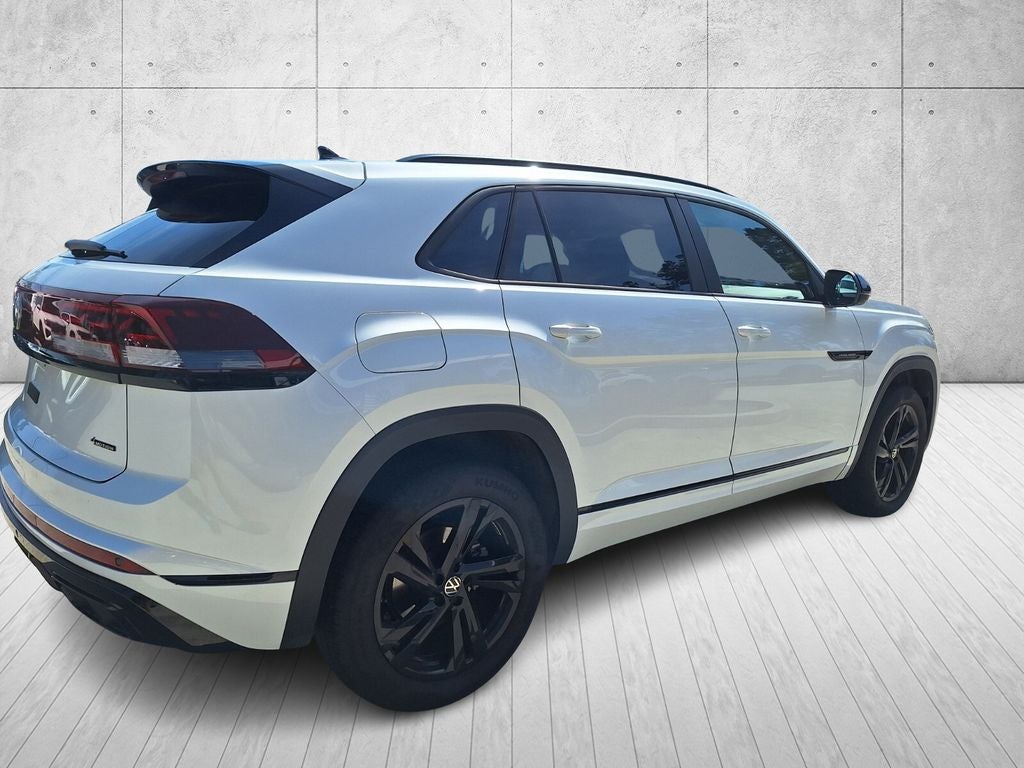 2025 Volkswagen Atlas Cross Sport 2.0T SEL R-Line Black