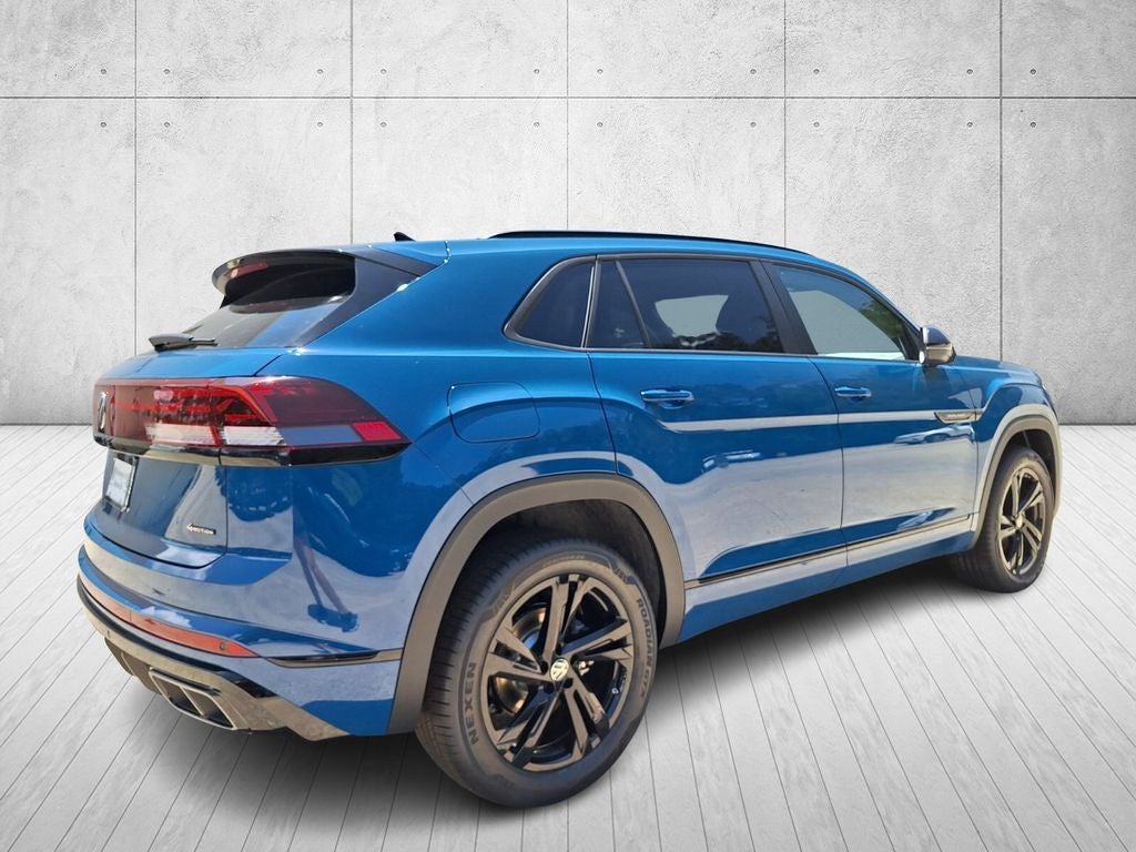 2025 Volkswagen Atlas Cross Sport 2.0T SEL R-Line Black