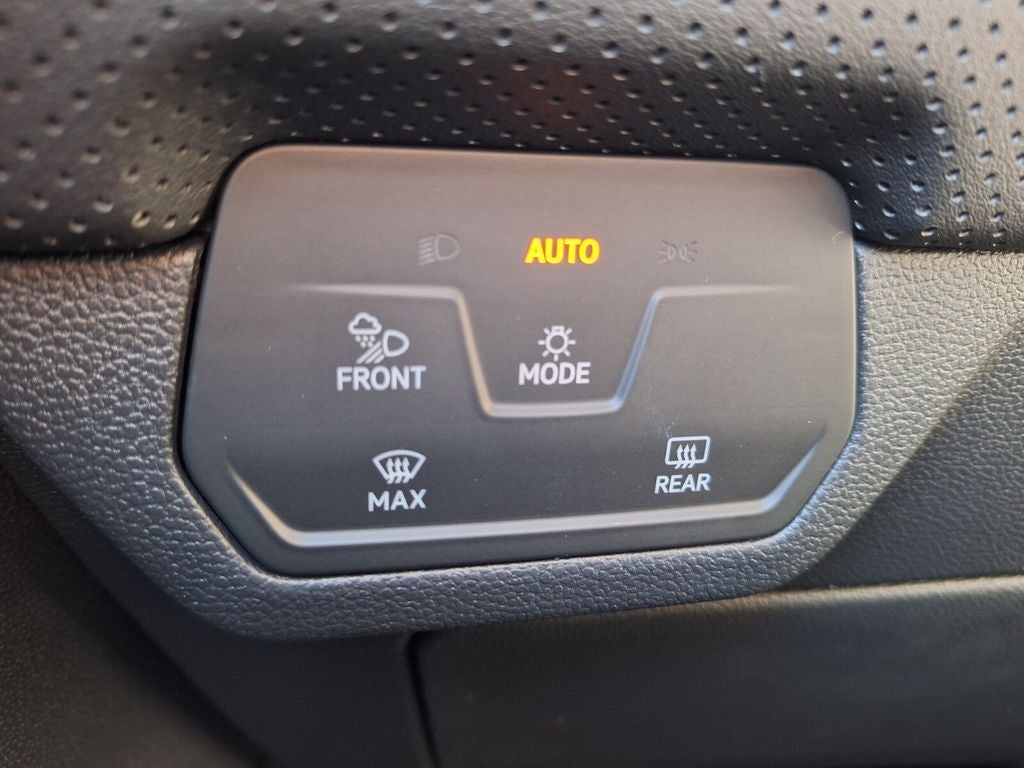 2026 Volkswagen Atlas Cross Sport 2.0T SE