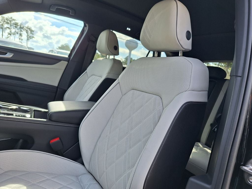 2026 Volkswagen Atlas Cross Sport 2.0T SEL Premium R-Line