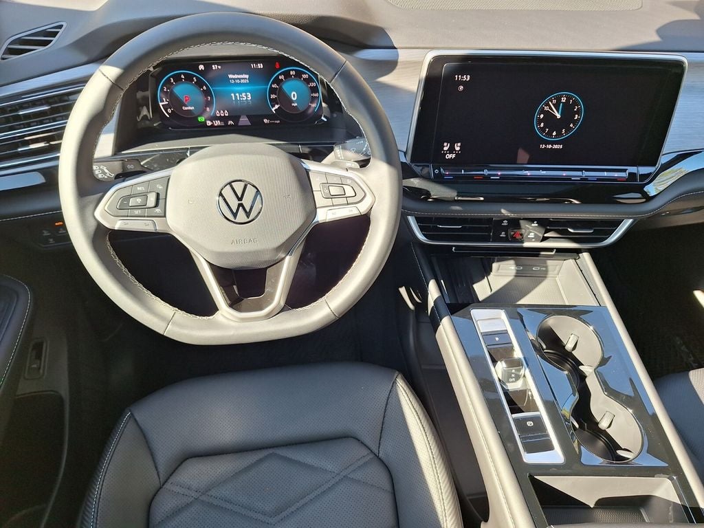 2026 Volkswagen Atlas Cross Sport 2.0T SE w/Technology