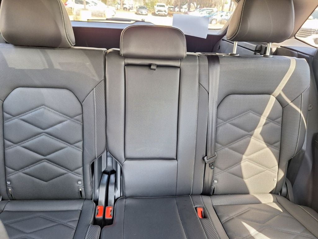 2025 Volkswagen Atlas Cross Sport 2.0T SE w/Technology