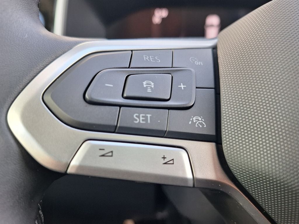 2026 Volkswagen Taos 1.5T SE Black