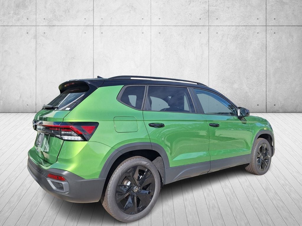 2026 Volkswagen Taos 1.5T SE Black