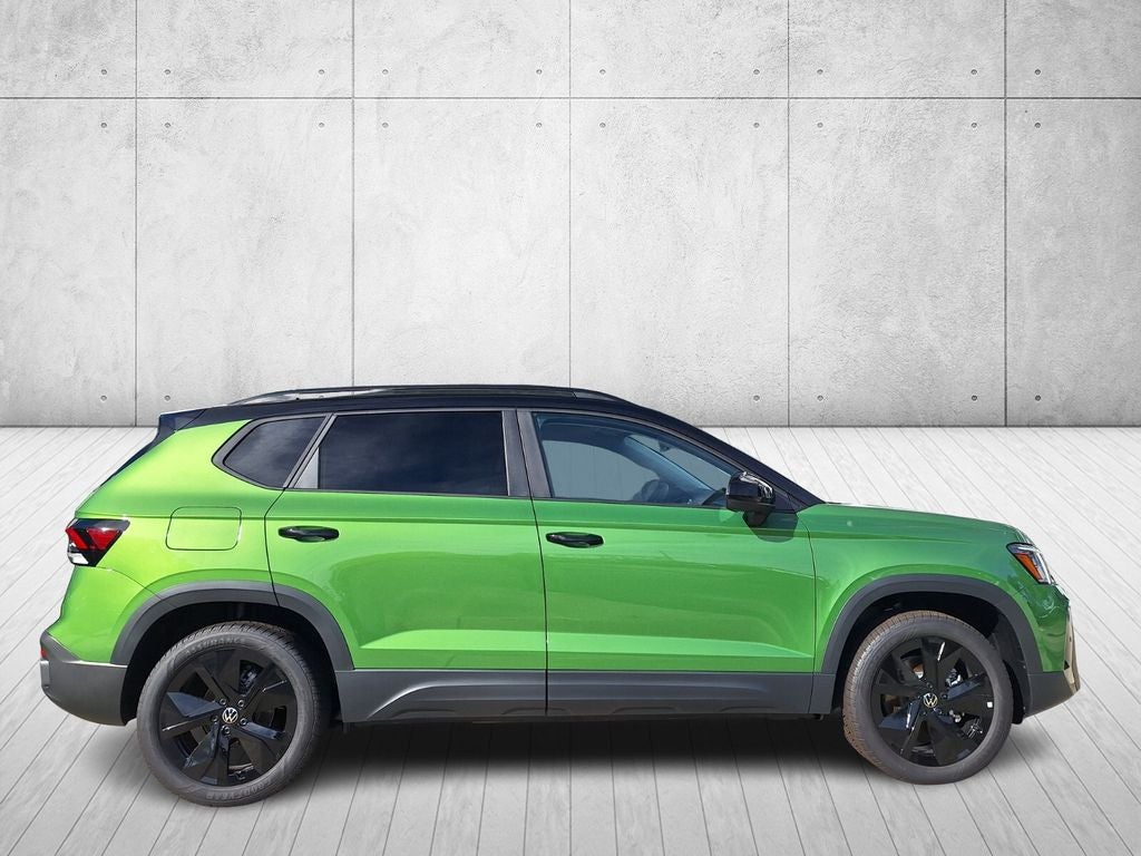 2026 Volkswagen Taos 1.5T SE Black