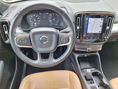 2019 Volvo XC40 Momentum