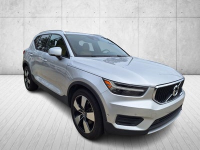 2019 Volvo XC40 Momentum